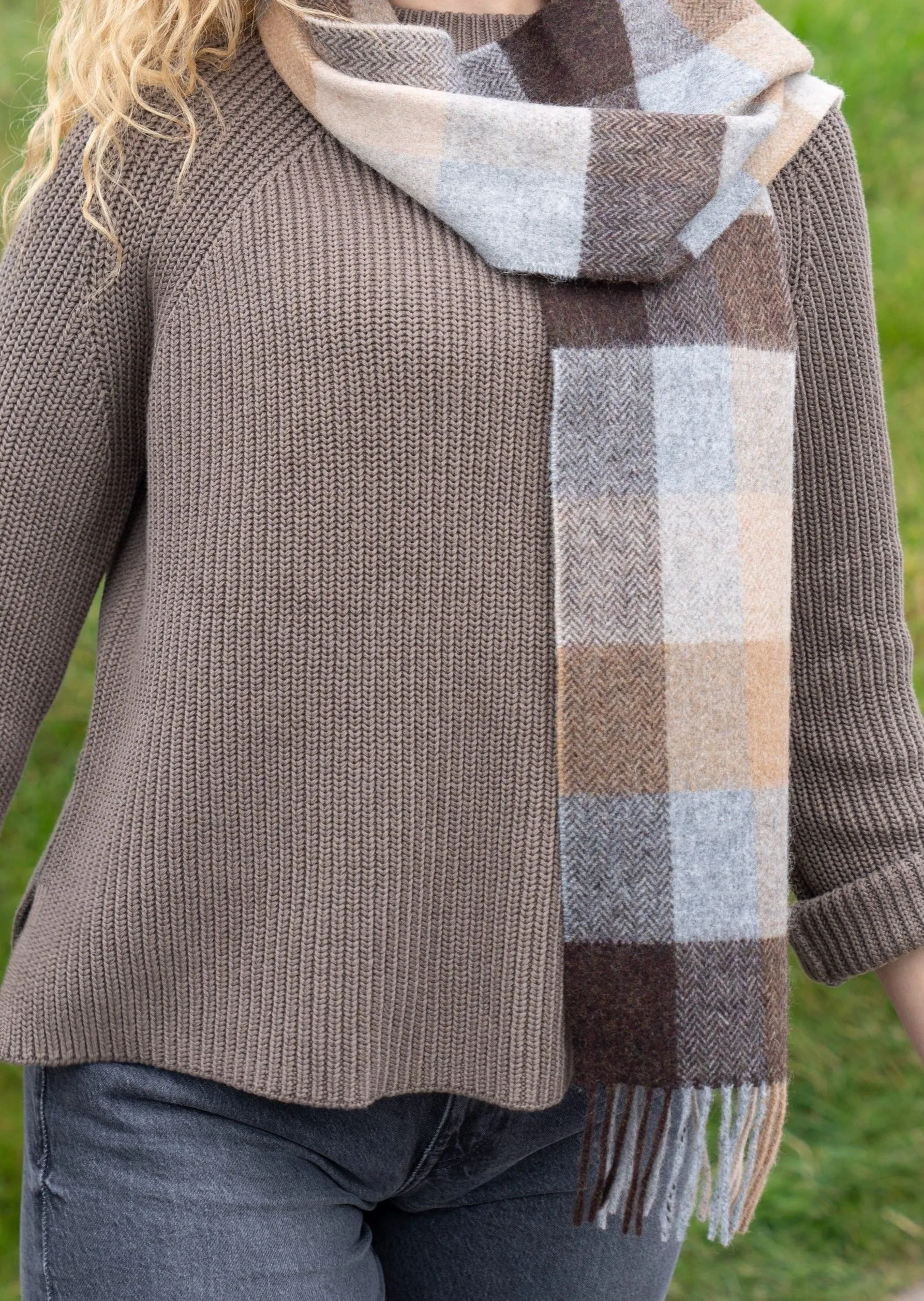 John Hanly Lambswool Scarf | Beige Brown